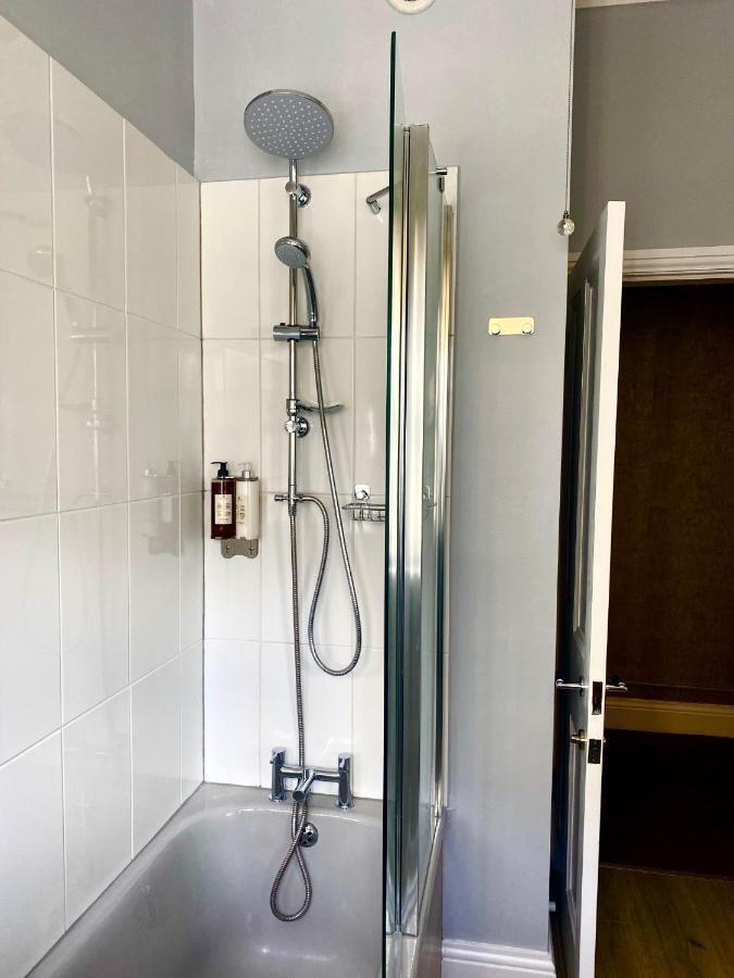 Merewyke Boutique Luxury Family Apartment Sleeps 4 , Central Location Windermere Dış mekan fotoğraf