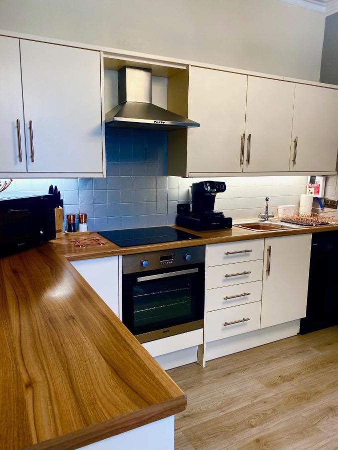 Merewyke Boutique Luxury Family Apartment Sleeps 4 , Central Location Windermere Dış mekan fotoğraf
