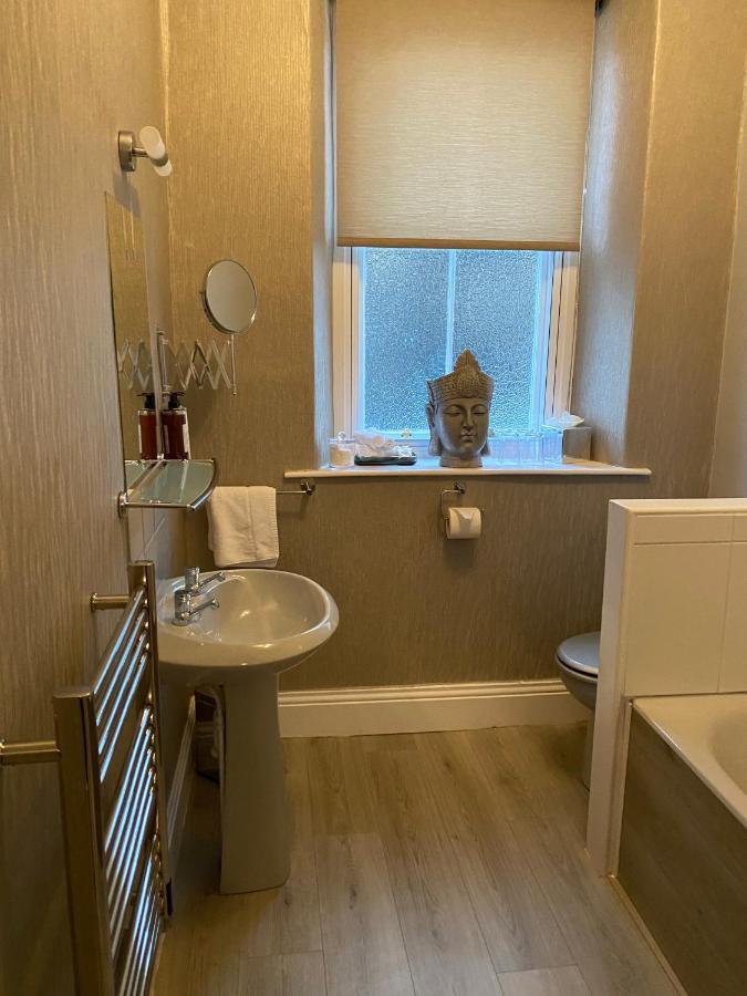 Merewyke Boutique Luxury Family Apartment Sleeps 4 , Central Location Windermere Dış mekan fotoğraf